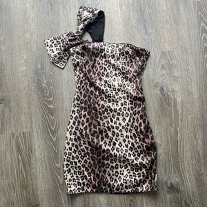 Camila Coelho Adella Mini Dress in Leopard Print Sequin One Shoulder Bow Small